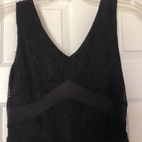 Black Lace Bodycon Dress - Picture 2 of 3